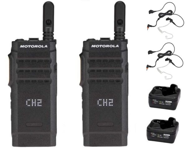 Set van 2 Motorola SL1600 UHF DMR met laadbakjes en beveiligings oortjes | SL1600