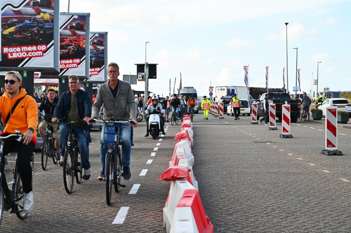Formule 1 in Zandvoort, waar Techno Traffic Control het verkeer regelde met portofoons van R&S